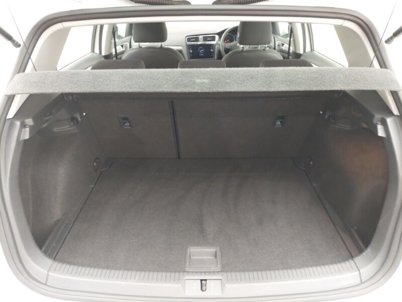 Used Volkswagen Golf 2019 for sale - 77585176: Photo 8