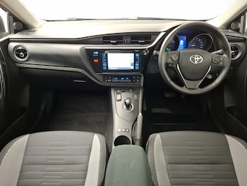 Used Toyota Auris 2017 for sale - 78735141: Photo