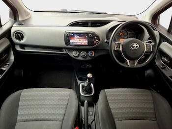 Used Toyota Yaris 2016 for sale - 77352511: Photo