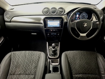 Used Suzuki Vitara 2023 for sale - 77911558: Photo