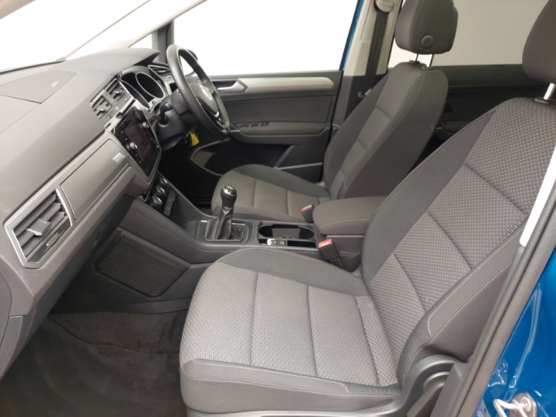 Used Volkswagen Touran 2019 for sale - 76963853: Photo 5