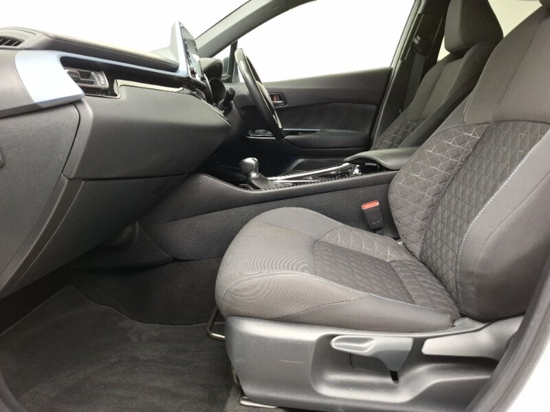 Used Toyota C-HR 2021 for sale - 75725632: Photo 5