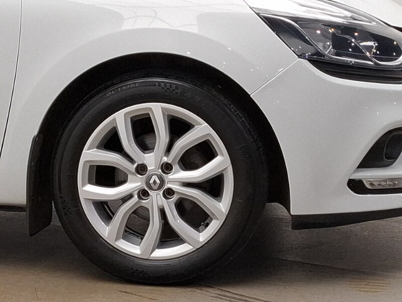 Used Renault Clio 2017 for sale - 76354530: Photo 9