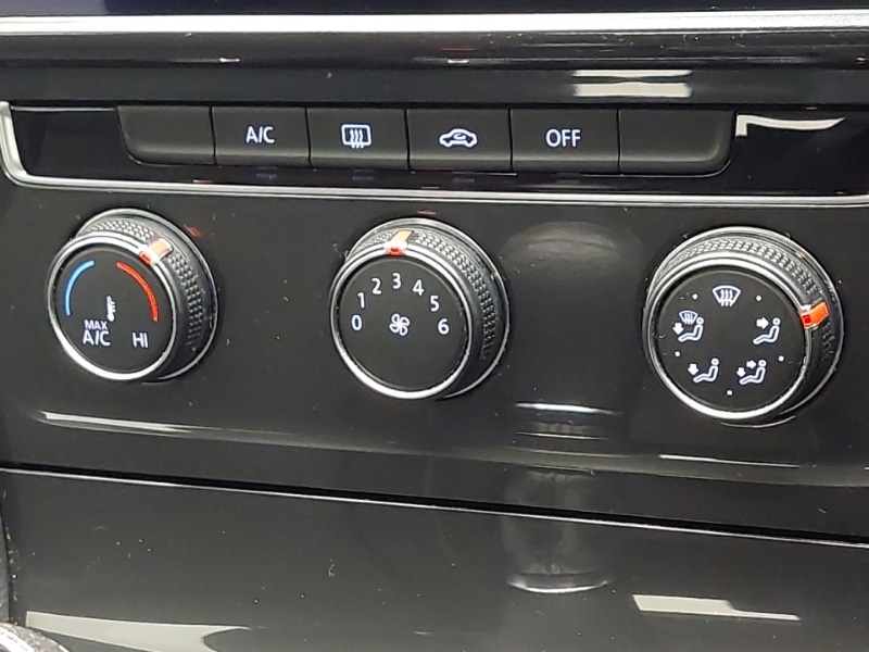 Used Volkswagen Golf 2019 for sale - 77389301: Photo 14