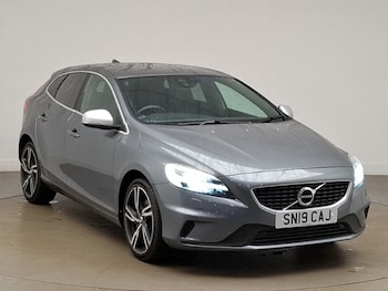 Used Volvo V40 2019 for sale - 78653856: Photo