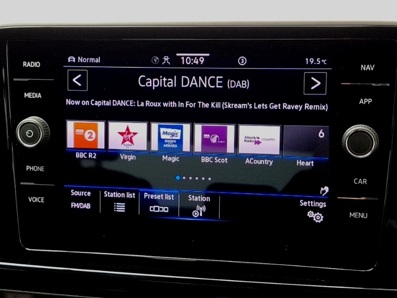 Used Volkswagen T-Roc 2023 for sale - 76602384: Photo 10