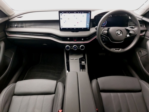 Used Skoda Superb 2024 for sale - 73993381: Photo 2