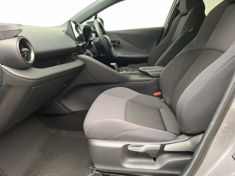 Used Toyota C-HR 2024 for sale - 78163913: Photo 5