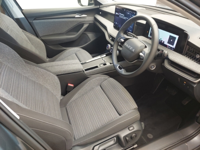 Used Skoda Superb 2025 for sale - 77947819: Photo 13