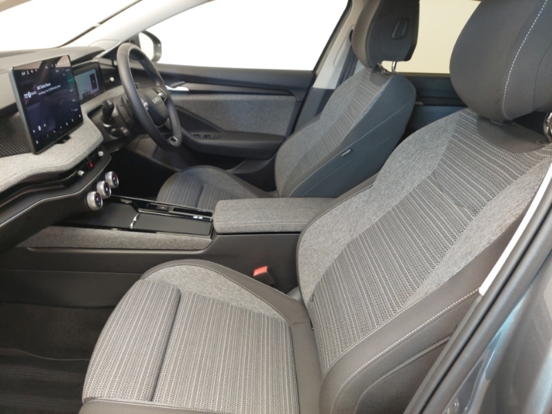 Used Skoda Superb 2025 for sale - 77947819: Photo 5