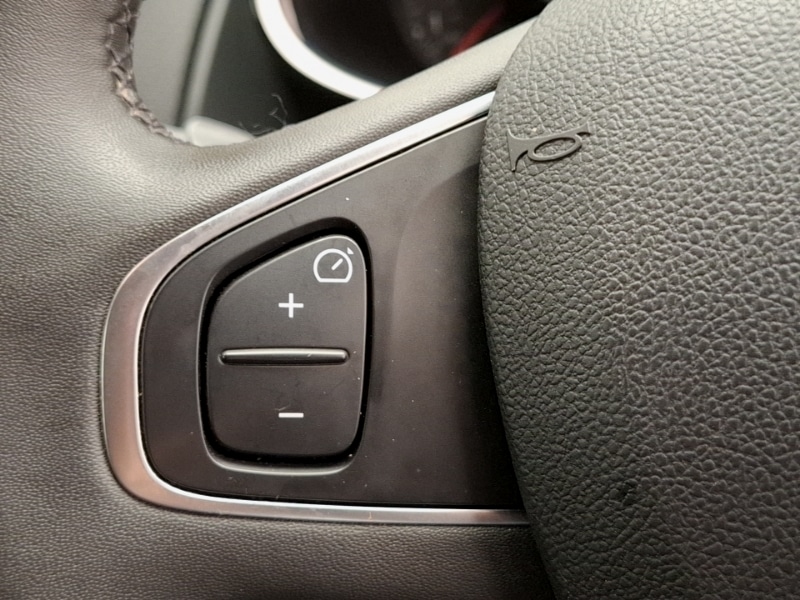 Used Renault Clio 2017 for sale - 76636570: Photo 16