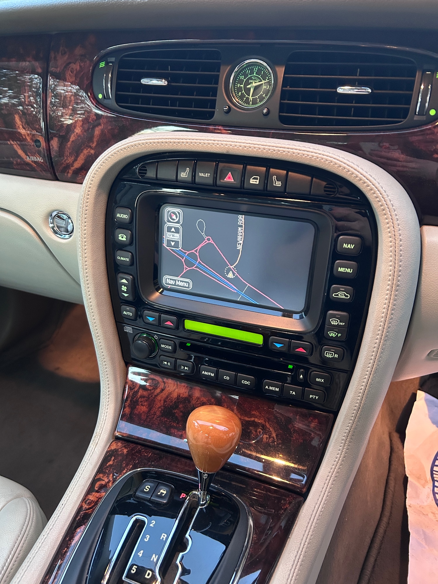 Used Jaguar XJ 2004 for sale - 76482701: Photo 10