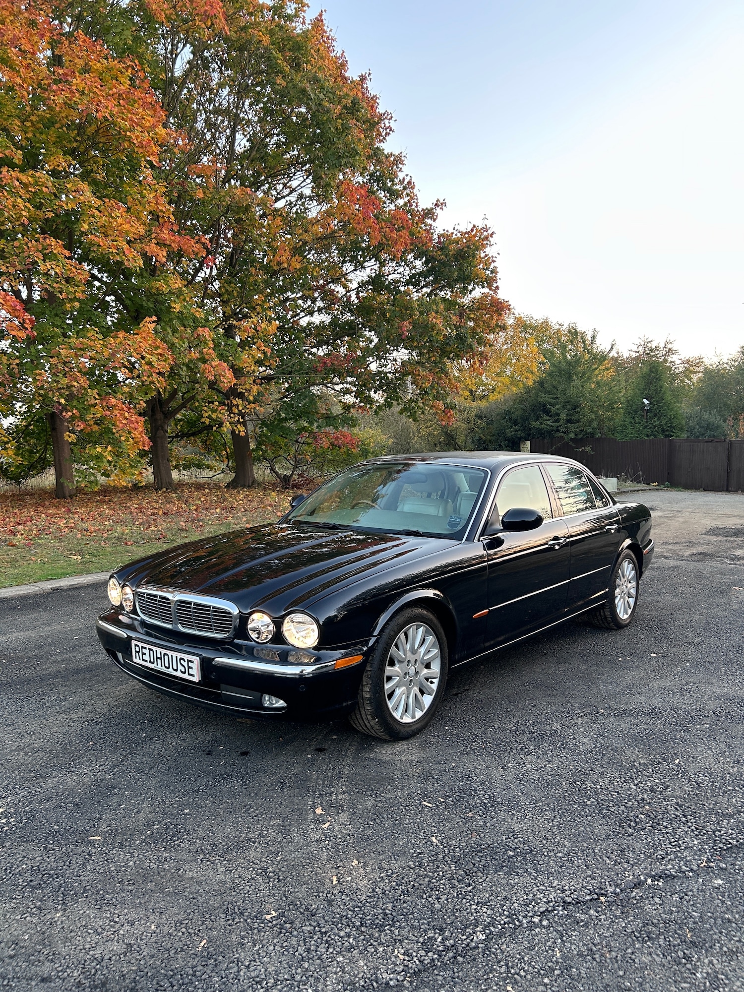 Used Jaguar XJ 2004 for sale - 76482701: Photo 2