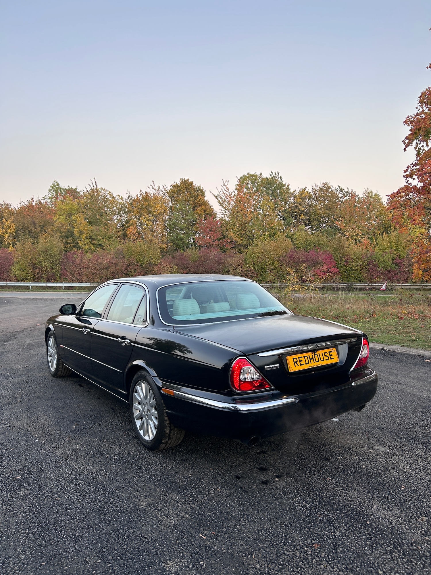 Used Jaguar XJ 2004 for sale - 76482701: Photo 8