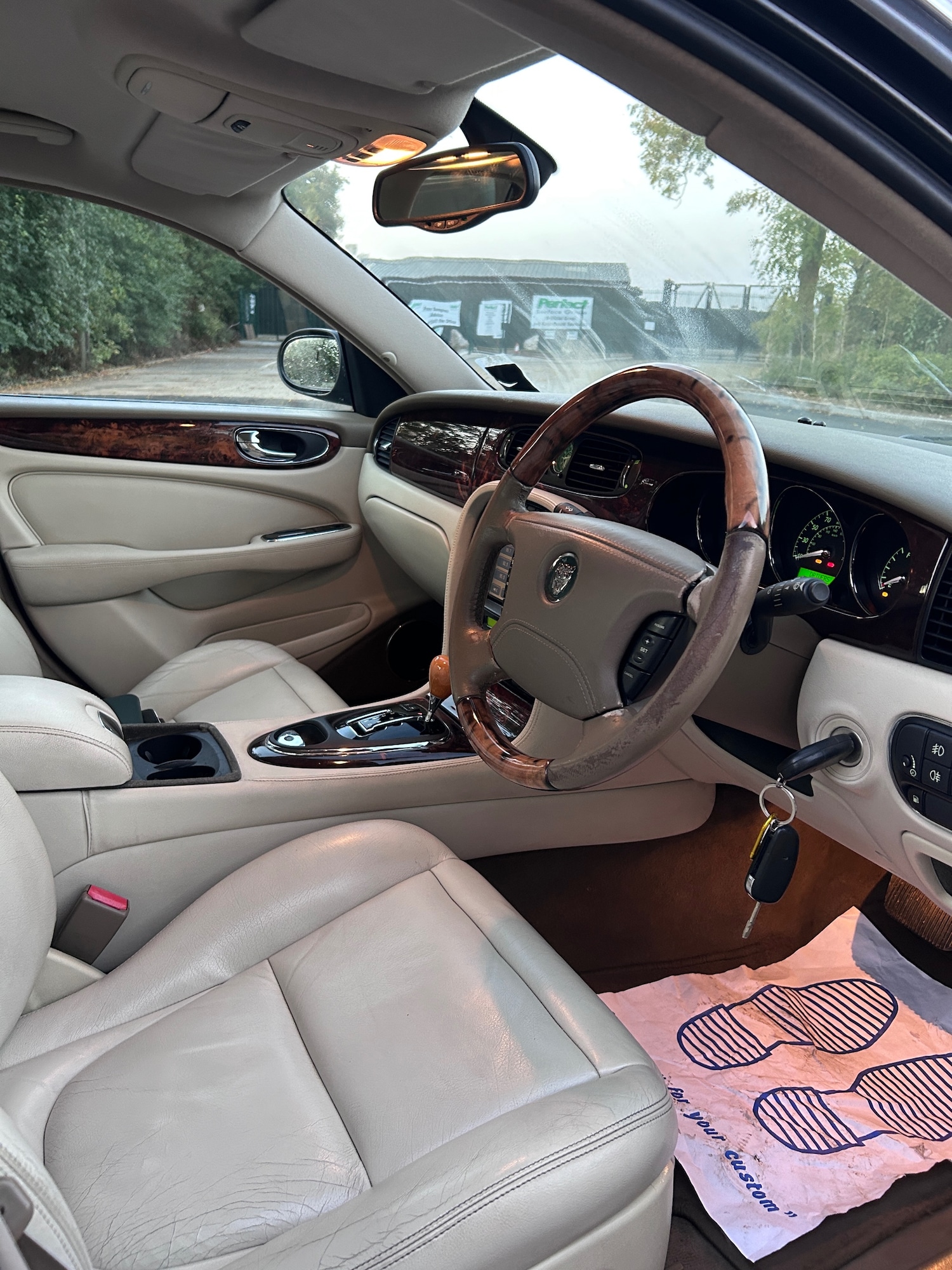 Used Jaguar XJ 2004 for sale - 76482701: Photo 9