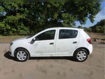 Used Dacia Sandero 2016 for sale - 75502281: Photo