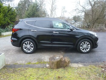 Used Hyundai Santa Fe 2016 for sale - 77493554: Photo