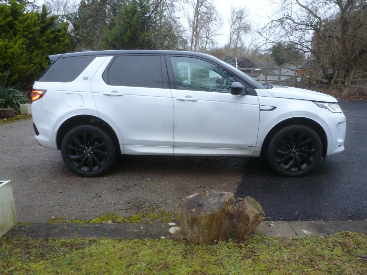 Used Land Rover Discovery Sport 2021 for sale - 77137907: Photo 2