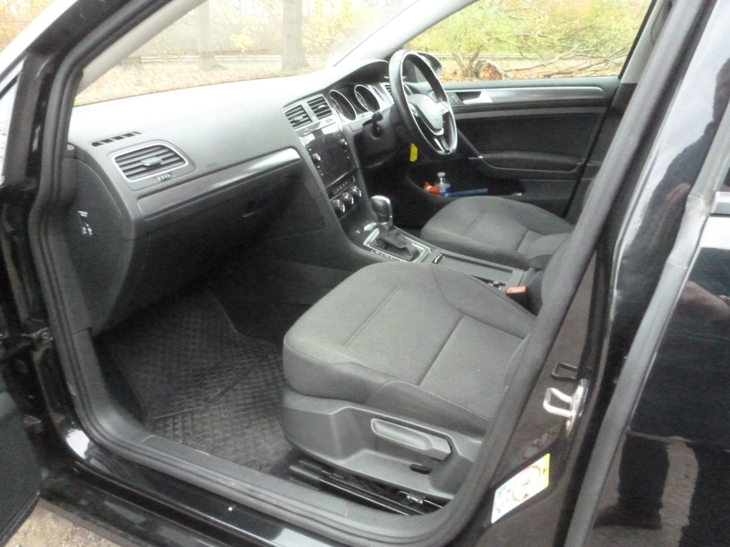 Used Volkswagen Golf 2018 for sale - 76497700: Photo 10