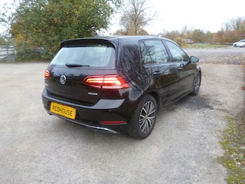 Used Volkswagen Golf 2018 for sale - 76497700: Photo