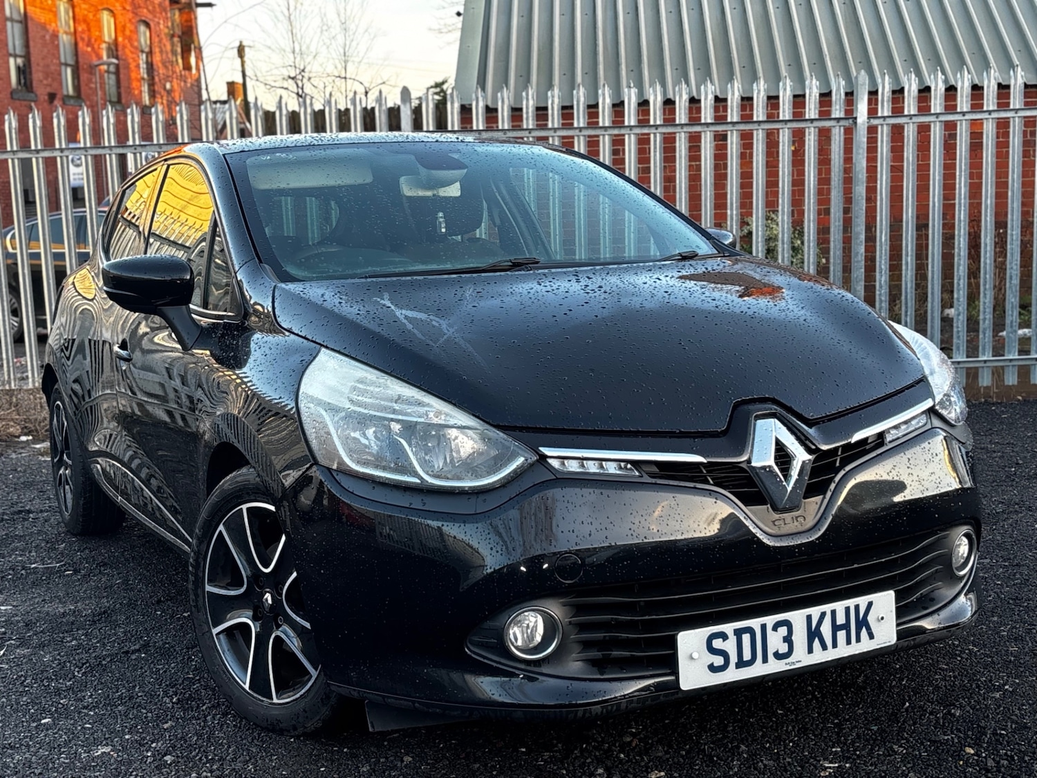 Used Renault Clio 2013 for sale - 76911489: Photo 23