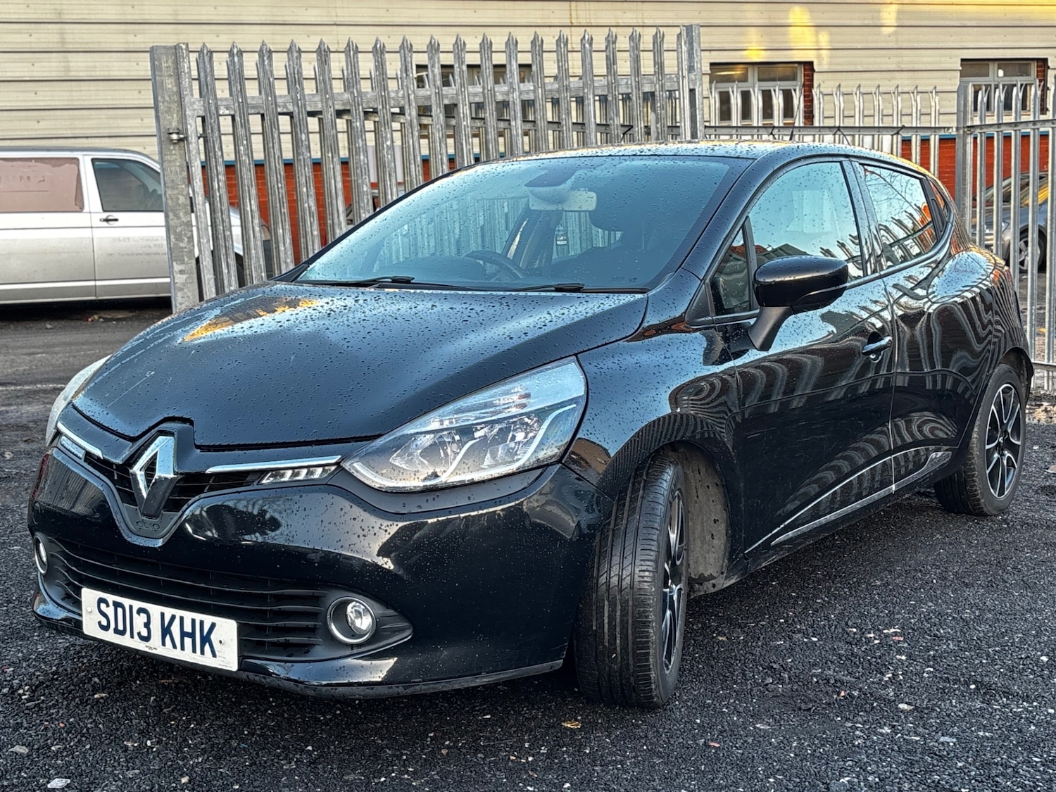 Used Renault Clio 2013 for sale - 76911489: Photo 24