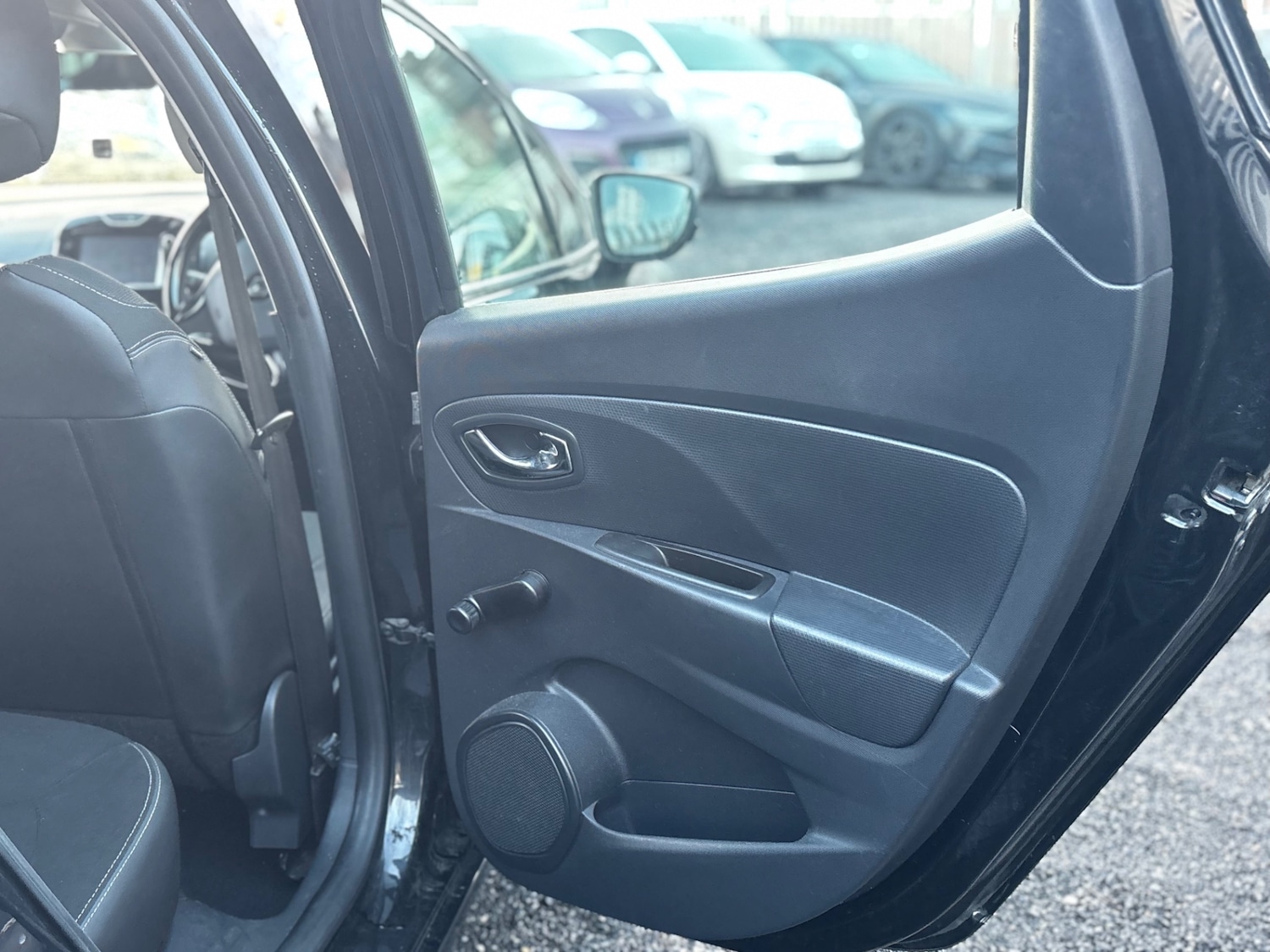 Used Renault Clio 2013 for sale - 76911489: Photo 30