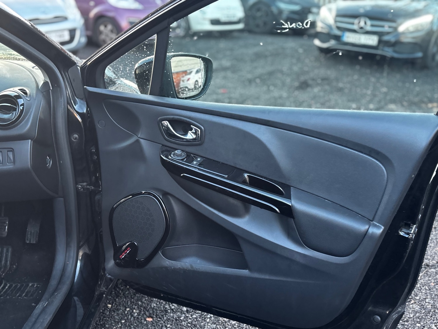 Used Renault Clio 2013 for sale - 76911489: Photo 31