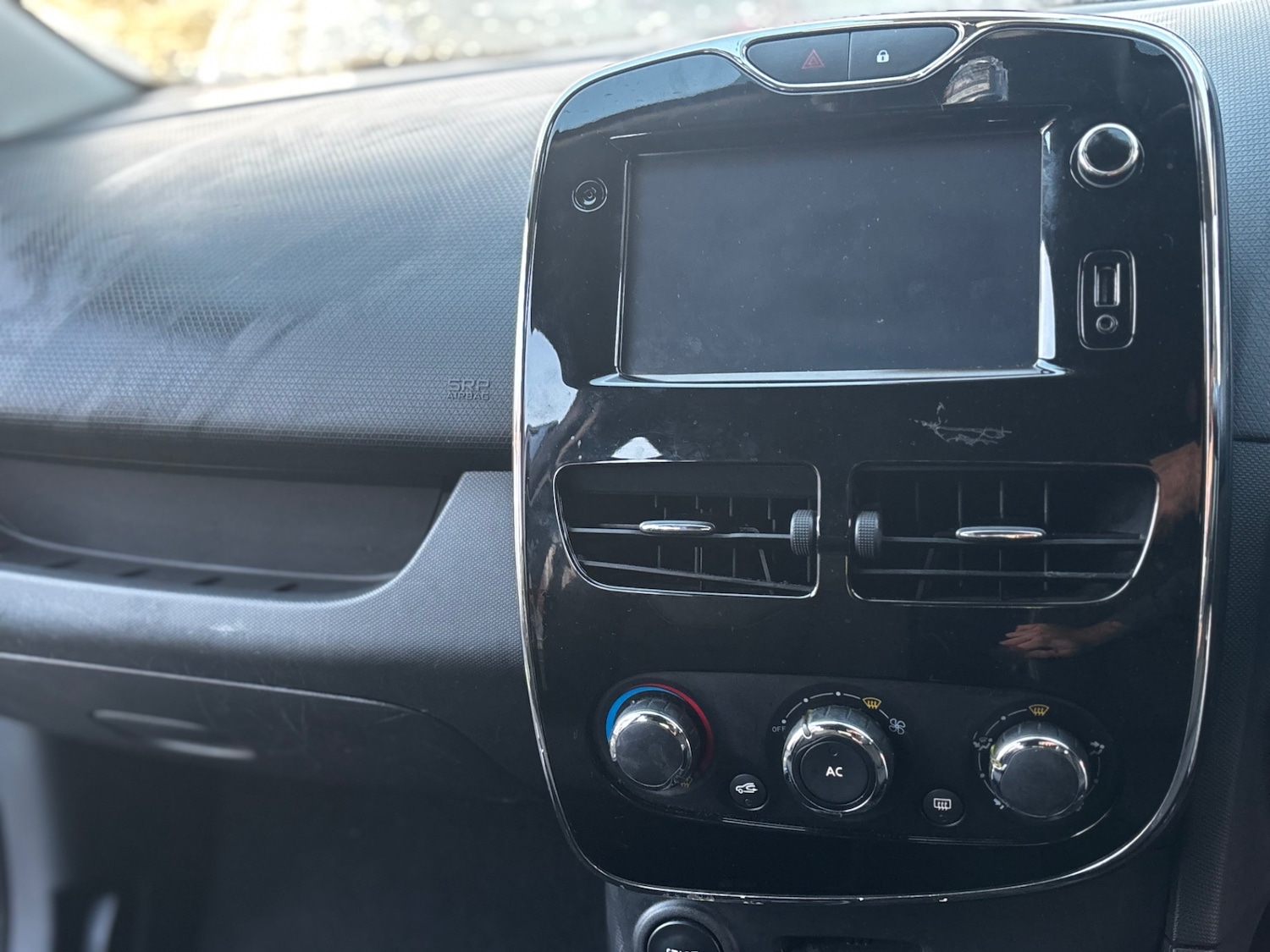 Used Renault Clio 2013 for sale - 76911489: Photo 35