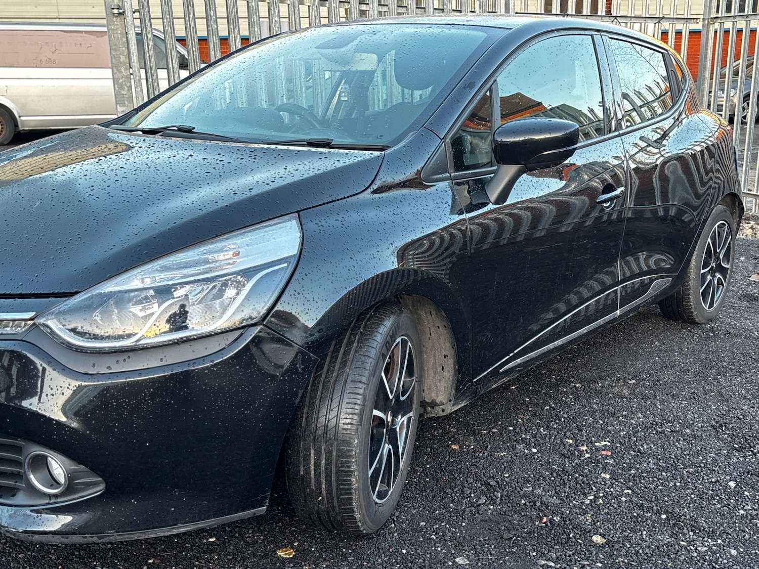 Used Renault Clio 2013 for sale - 76911489: Photo 37