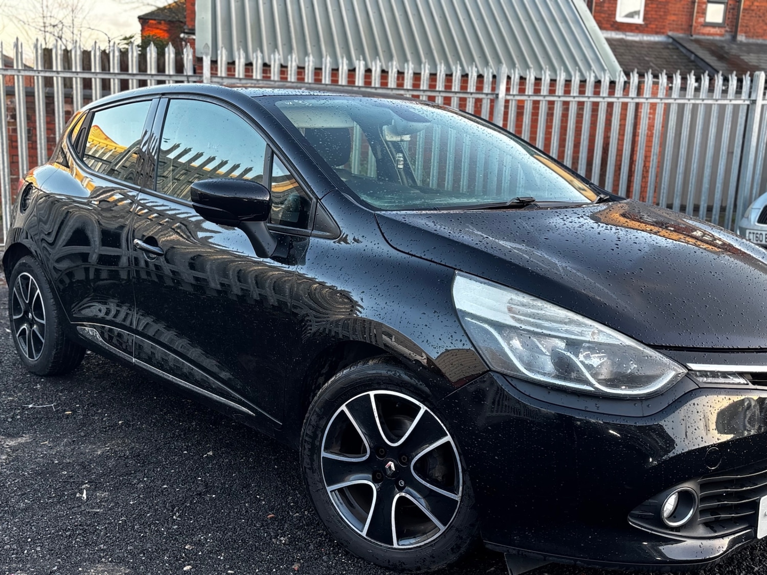 Used Renault Clio 2013 for sale - 76911489: Photo 38