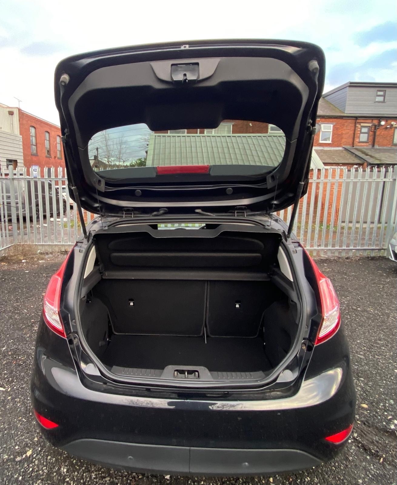 Used Ford Fiesta 2014 for sale - 76924709: Photo 5