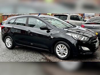 2017 (17) - 1.6 CRDi Blue Drive SE 5dr