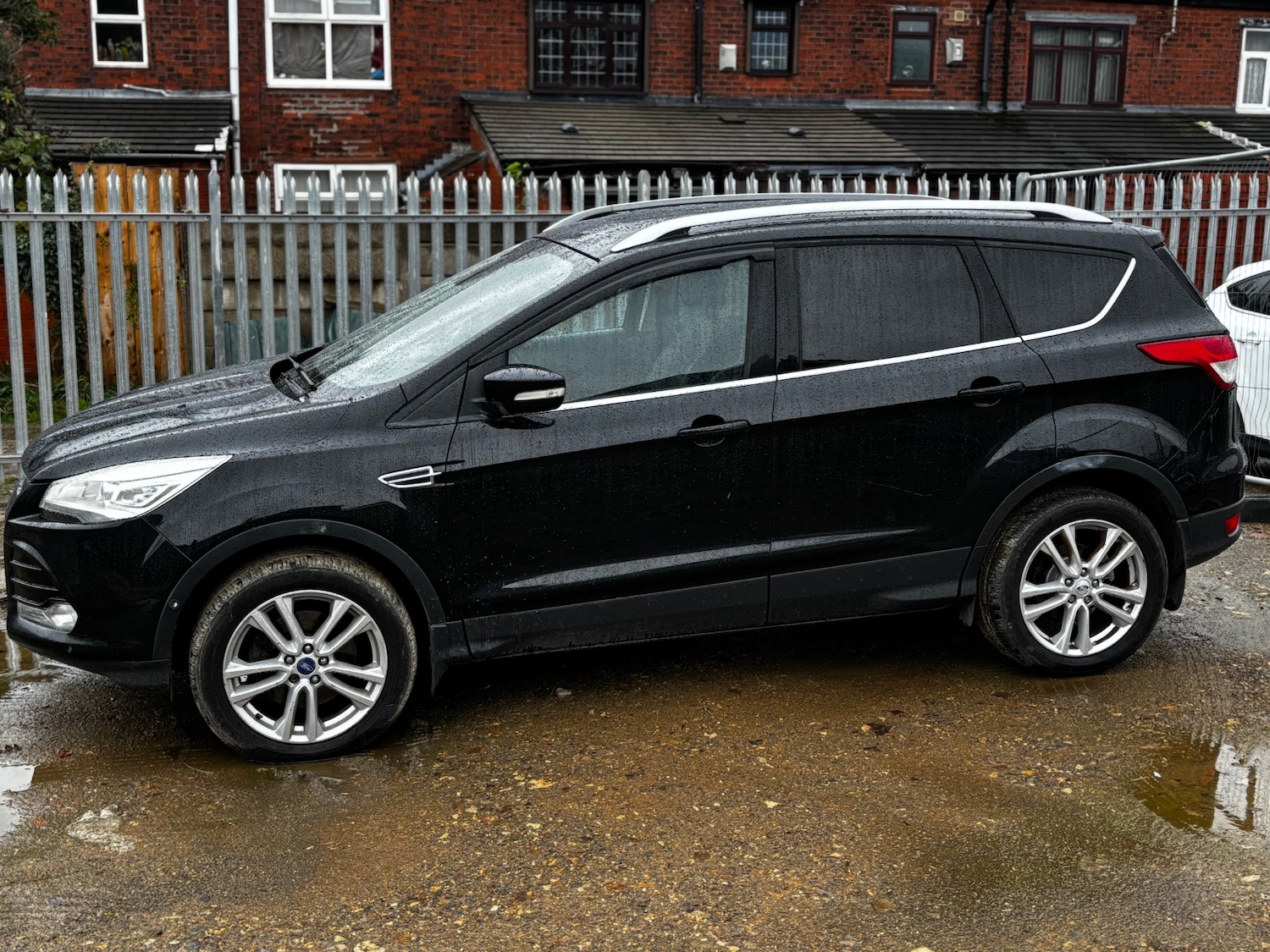 Used Ford Kuga 2014 for sale - 76941857: Photo 4