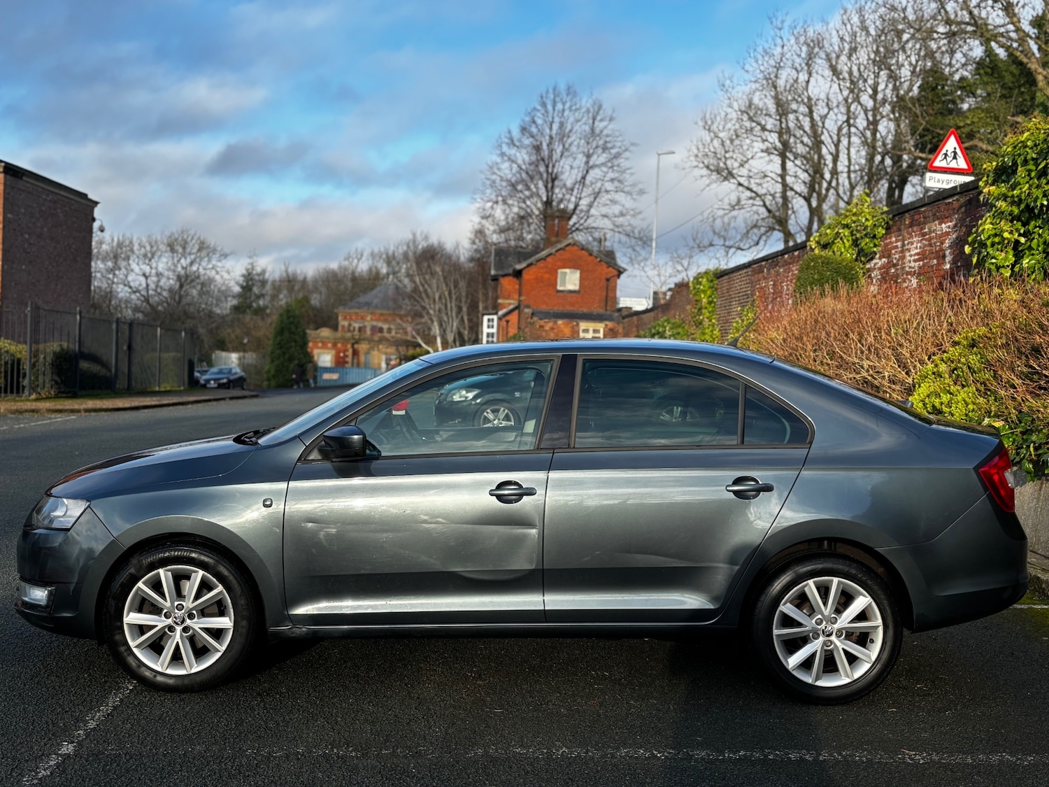 Used Skoda Rapid 2014 for sale - 76940155: Photo 3