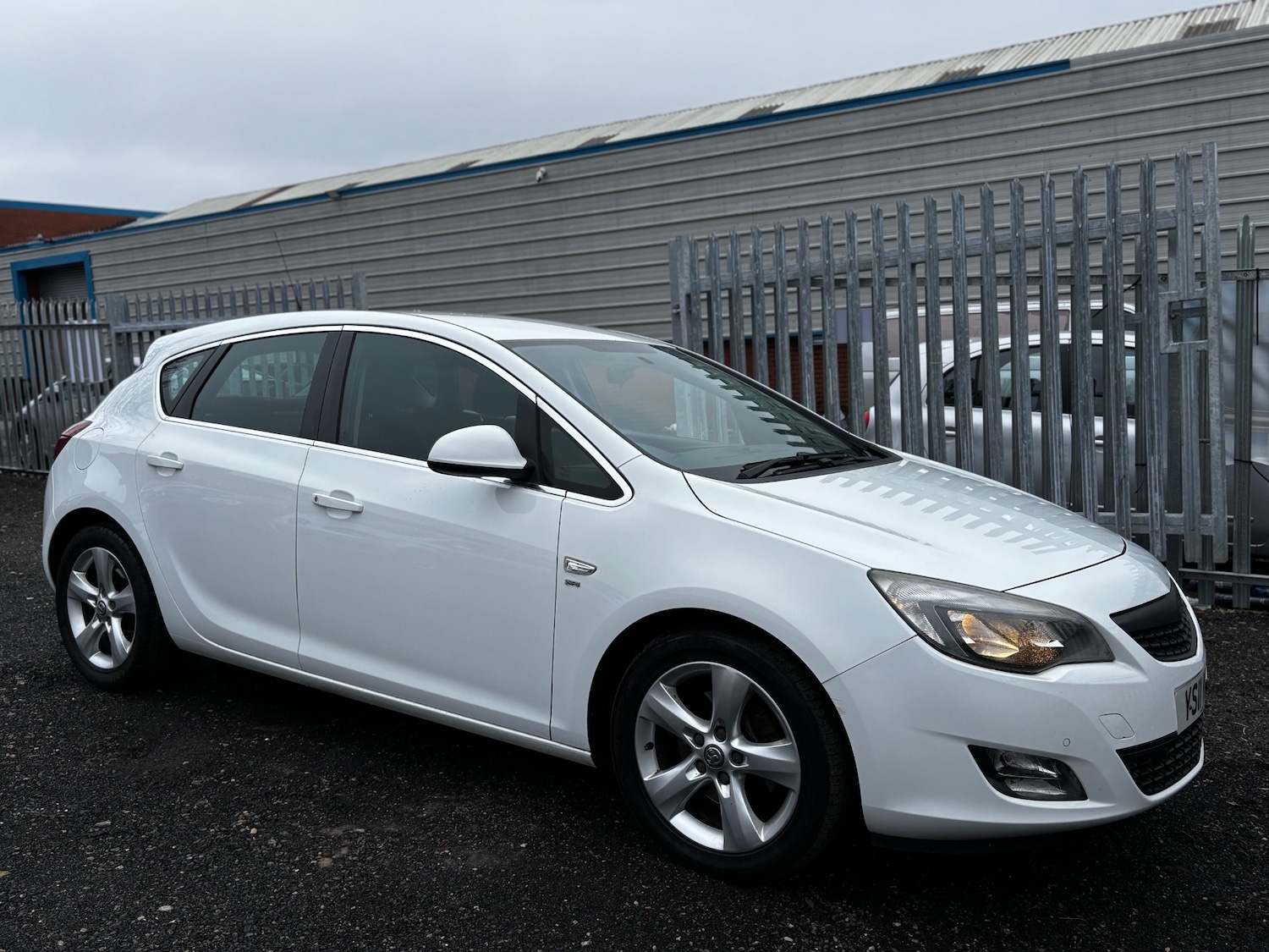 Used Vauxhall Astra 2011 for sale - 77335790: Photo 30