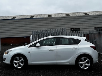 Used Vauxhall Astra 2011 for sale - 77335790: Photo