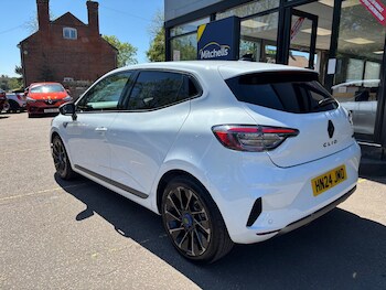 Used Renault Clio 2024 for sale - 76203861: Photo 4