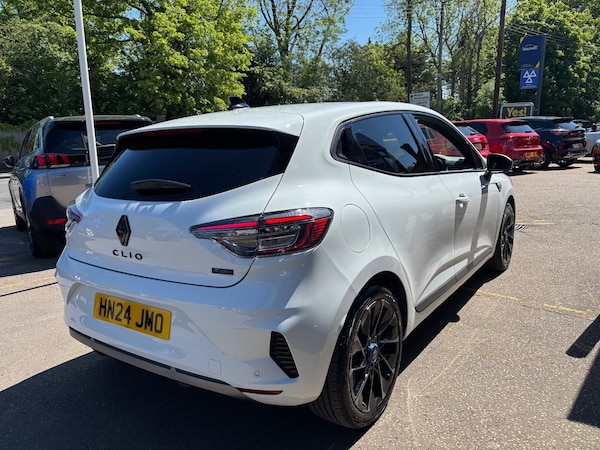 Used Renault Clio 2024 for sale - 76203861: Photo 5