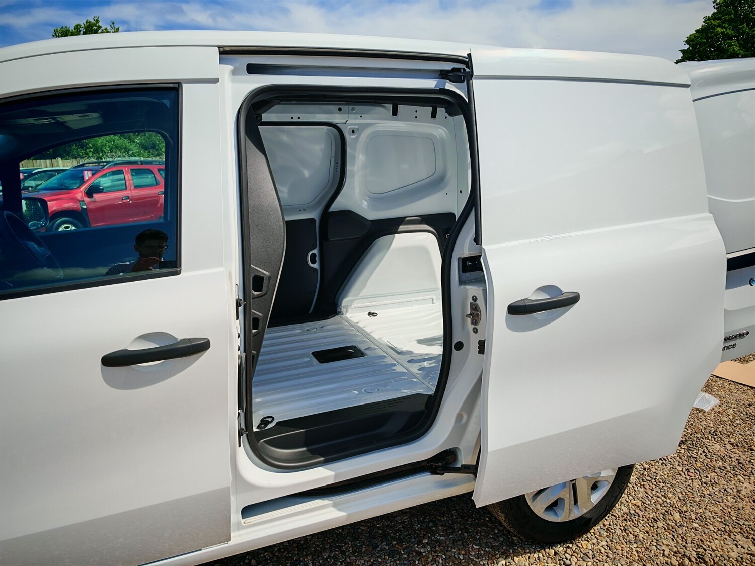 Used Renault Kangoo 2025 for sale - 76203816: Photo 13