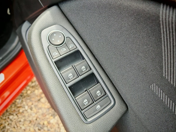 Used Renault Clio 2025 for sale - 76203817: Photo 14