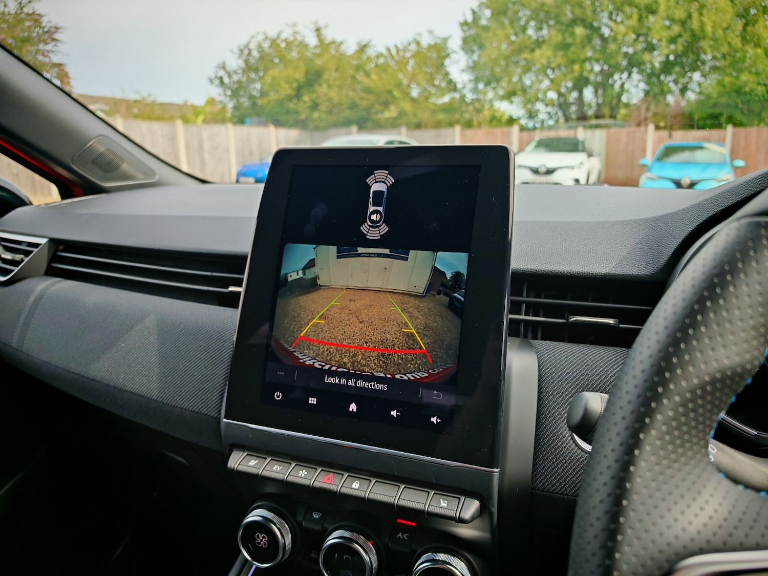 Used Renault Clio 2025 for sale - 76203817: Photo 22