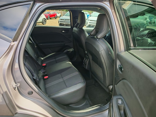 Used Renault Captur 2023 for sale - 76203697: Photo 9