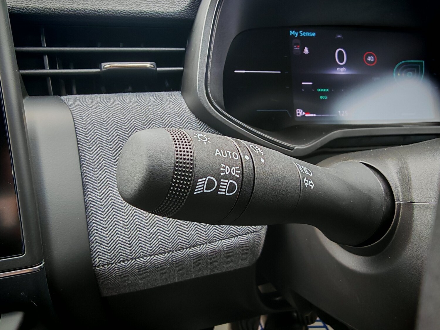 Used Renault Clio 2025 for sale - 76871979: Photo 19