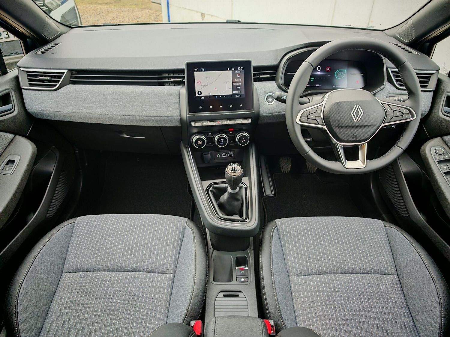 Used Renault Clio 2025 for sale - 76871979: Photo 9