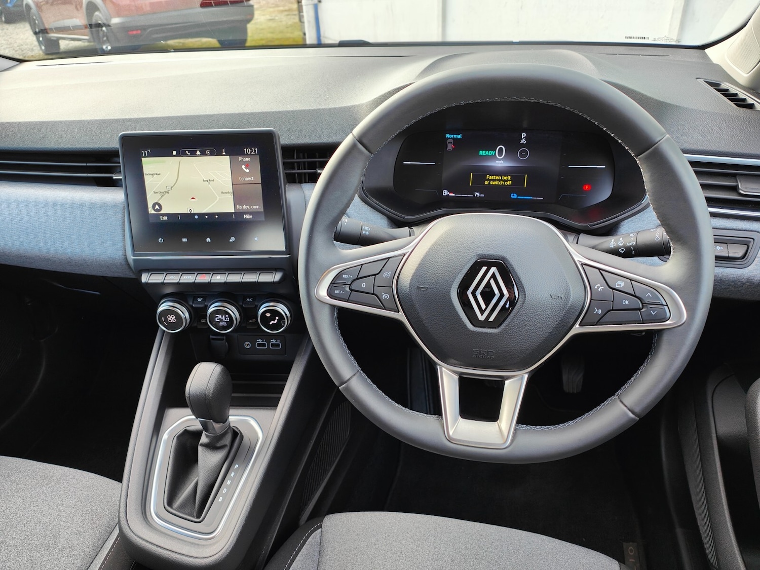 Used Renault Clio 2024 for sale - 76868884: Photo 11