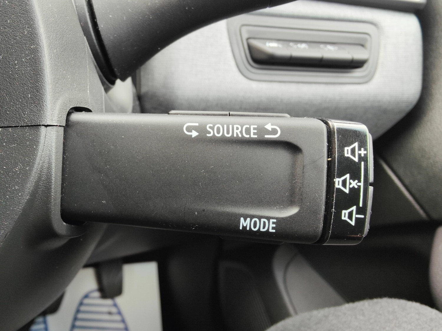 Used Renault Clio 2024 for sale - 76868884: Photo 19