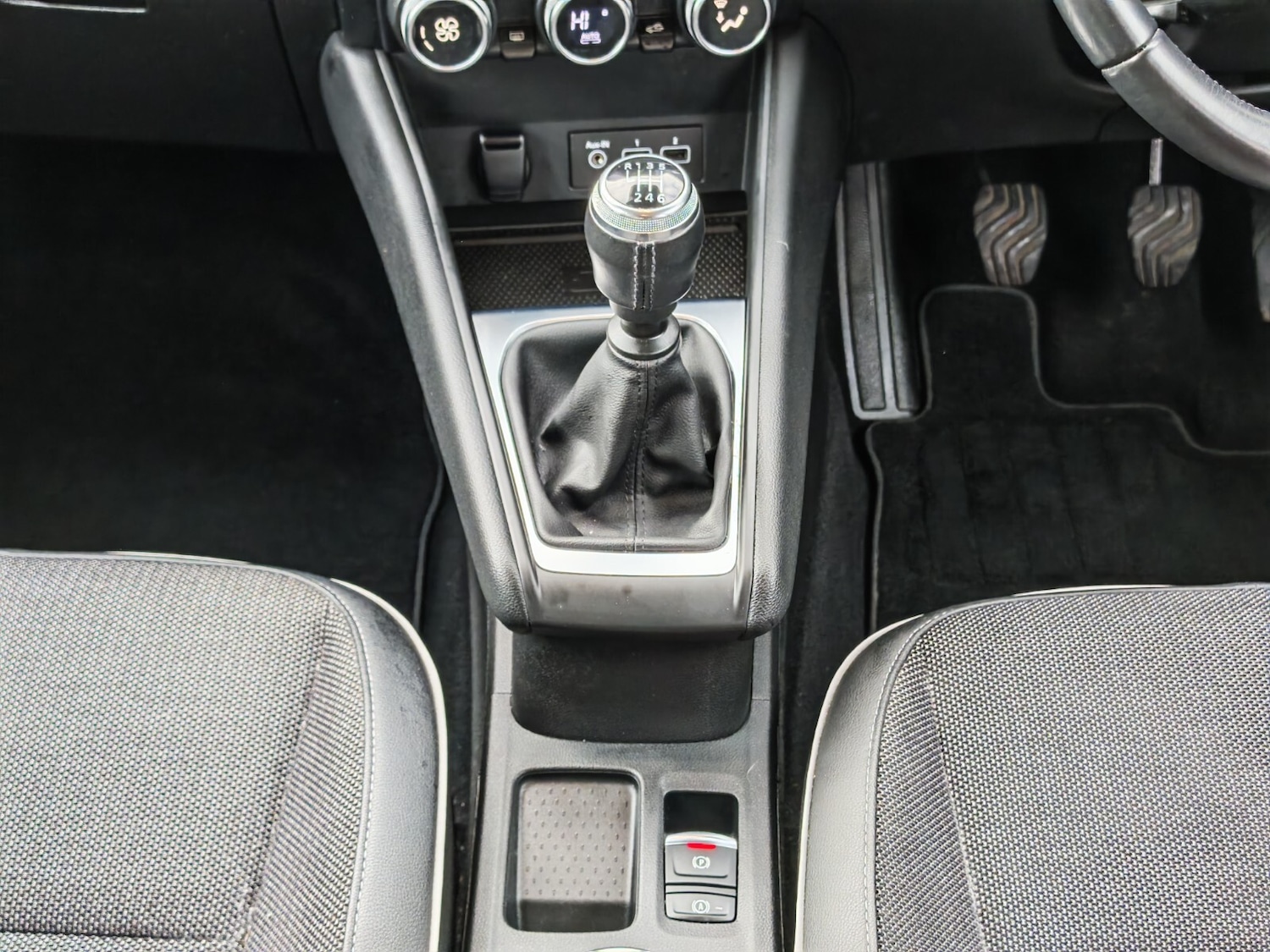 Used Renault Captur 2021 for sale - 77145879: Photo 13