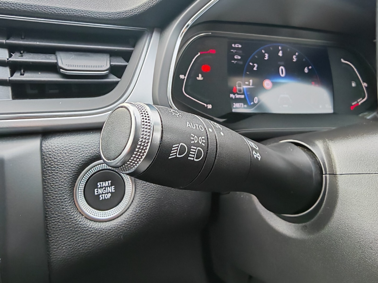 Used Renault Captur 2021 for sale - 77145879: Photo 19