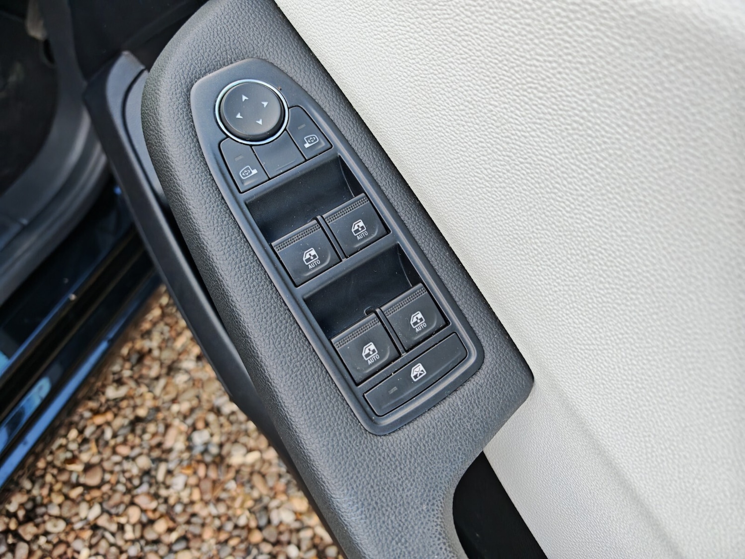 Used Renault Clio 2023 for sale - 76872340: Photo 13